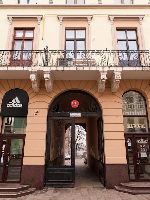 Like Hostel Cernăuți Exterior foto