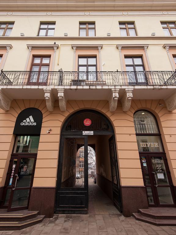 Like Hostel Cernăuți Exterior foto